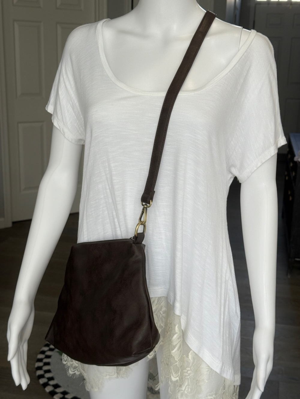 Joy Susan 2-in-1 Brown Vegan Leather Hobo Tote Bag Removable Clutch/ Crossbody - Picture 1 of 16
